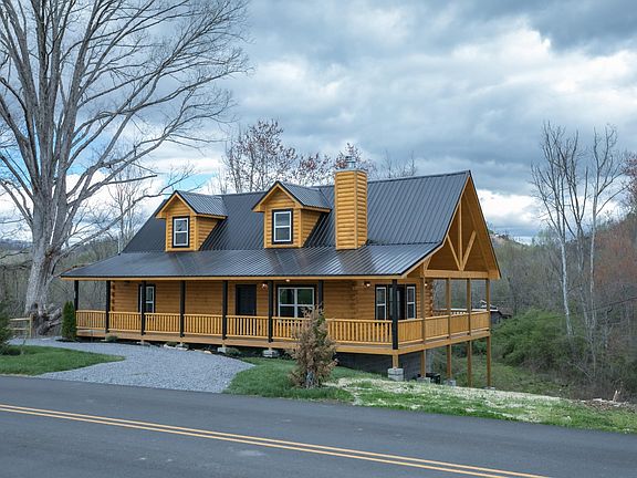 4th image of 3453 Valley View Rd