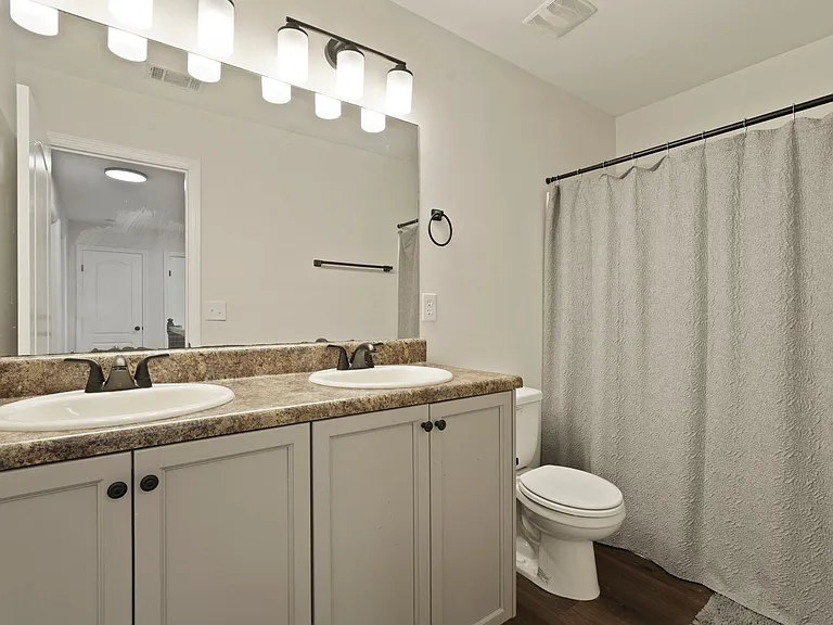 168 Green Paddock Cir — Photo 41