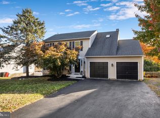 2419 Donna Ln, Pottstown, PA 19464