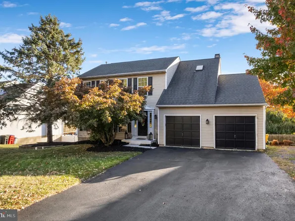 2419 Donna Ln, Pottstown, PA 19464