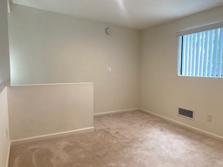 Moorpark Lofts — Photo 18