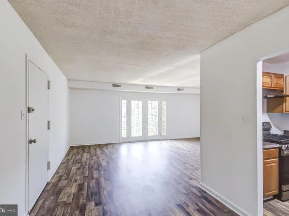 3805 Swann Rd APT 301, Suitland, MD 20746