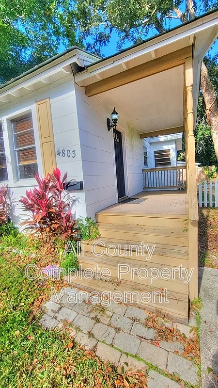 2 bed, 1.0 bath, 783 sqft, $1,250 — Photo 2