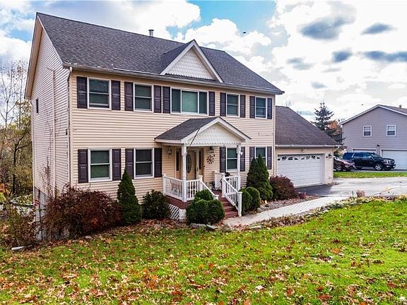 3rd image of 27 Mecca Dr