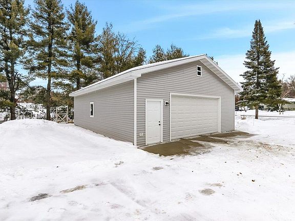 3rd image of 283 Lincoln Ct