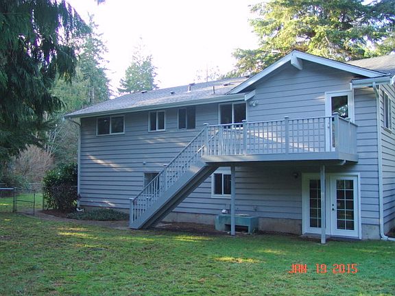 3rd image of 28920 Beach Dr NE