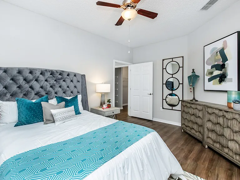 Registry at Windsor Parke — Photo 42