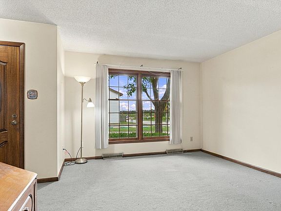 5th image of 1245 SW Belle Ter