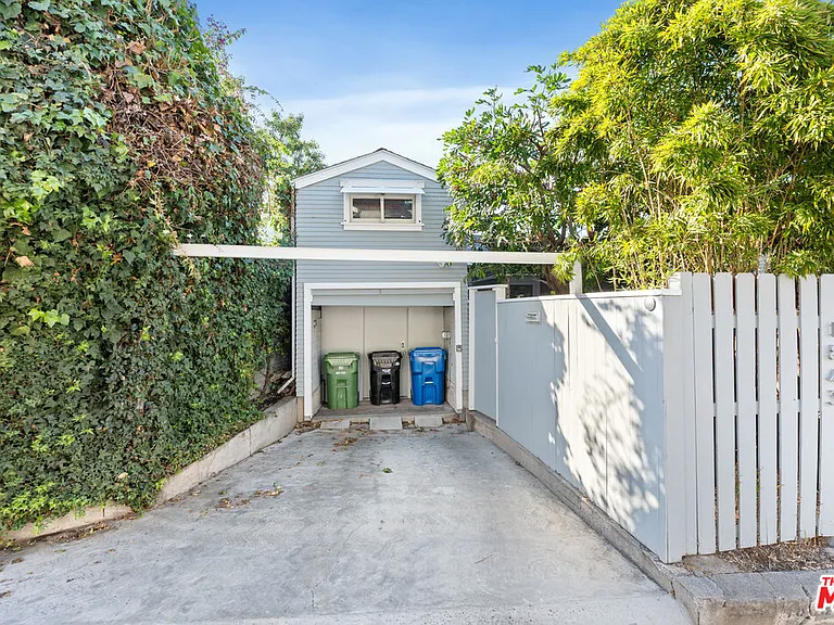 1843 Lucile Ave — Photo 43