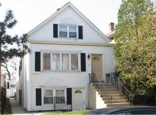 5251 W Roscoe St, Chicago, IL 60641