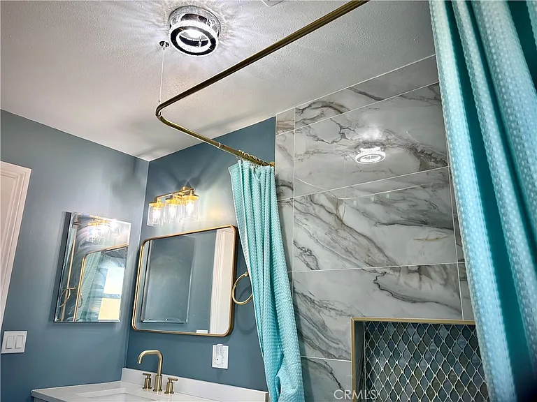 16014 Horace St #16014 — Photo 22
