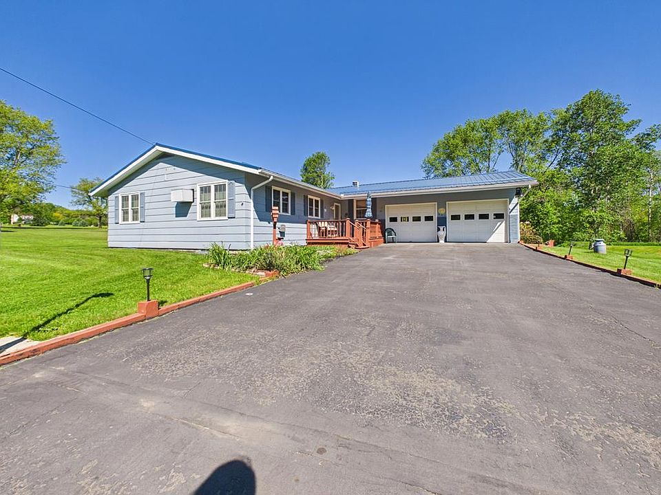 1st image of 621 Pickle Hill Rd
