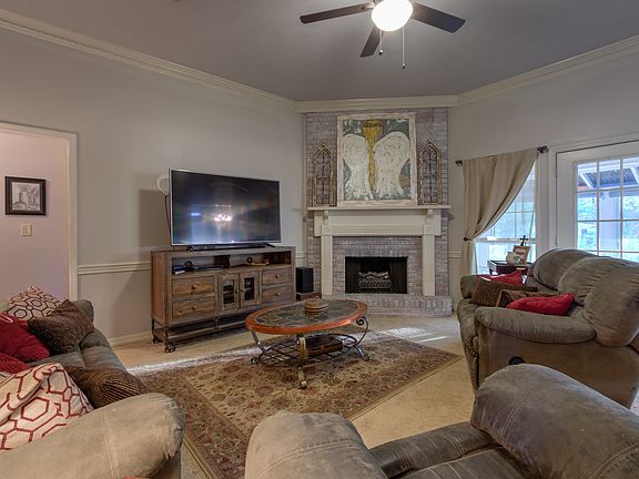 5th image of 126 Holmar Dr