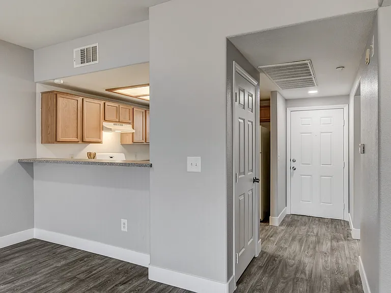 Aspen Peak Condominiums — Photo 20
