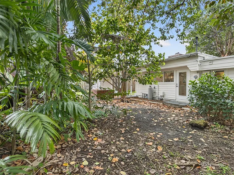 6395 SW 42nd Ter — Photo 19