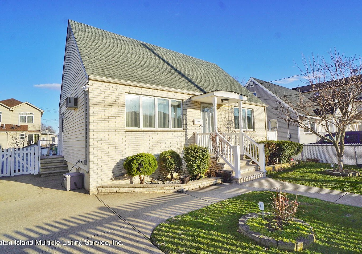 100 Laconia Ave, Staten Island, NY 10305 Zillow