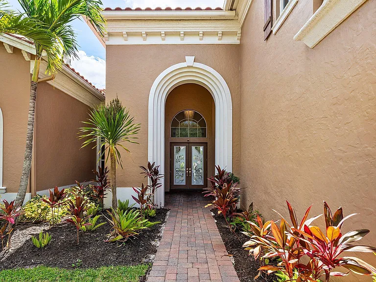 3381 Lago De Talavera — Photo 4