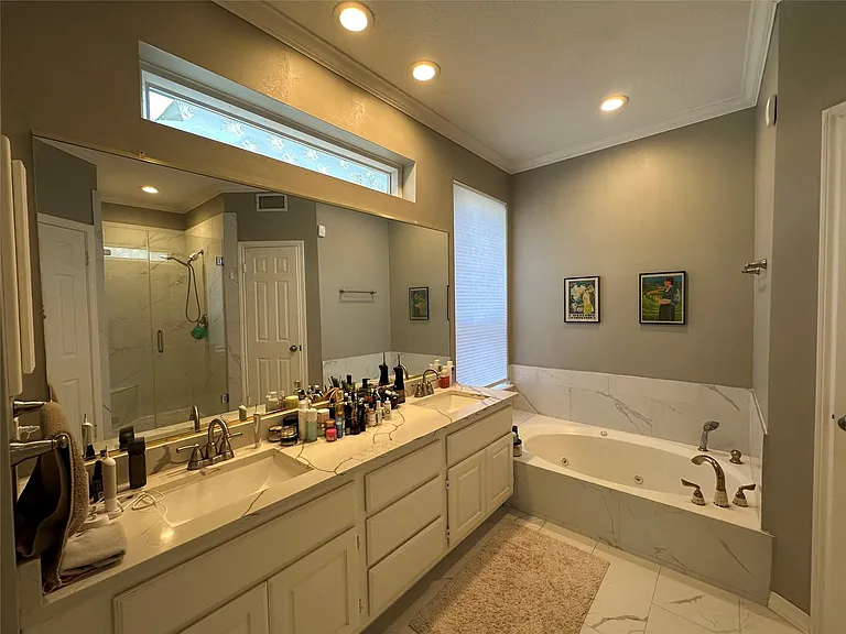 4634 Grand Cayman Dr — Photo 17