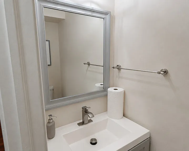 1204 Inverrary Ln #- — Photo 7