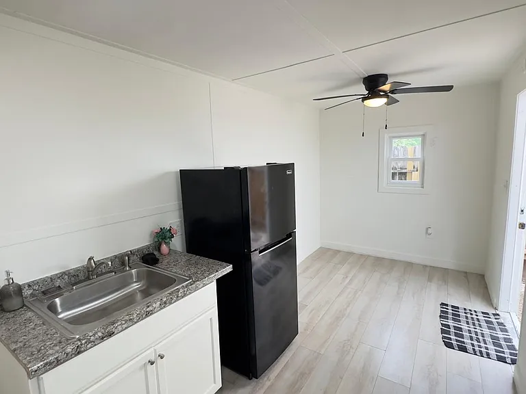 7403 La Place Dr — Photo 2