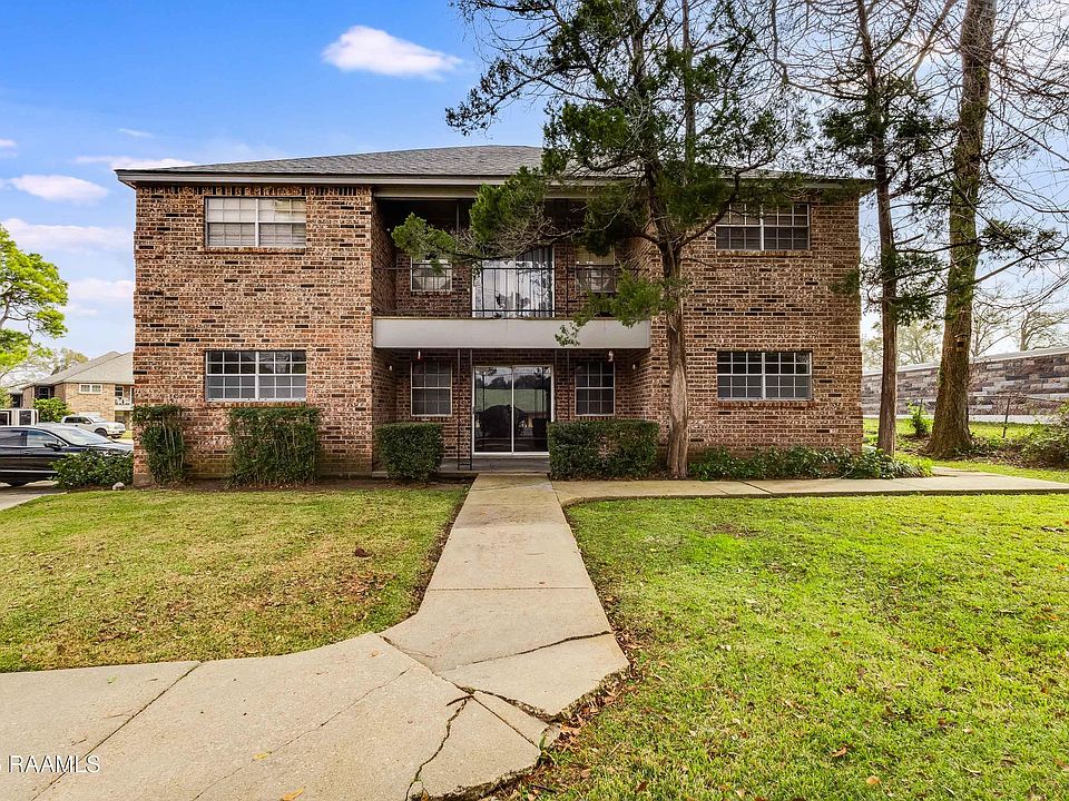 1st image of 3121 Johnston St APT 101