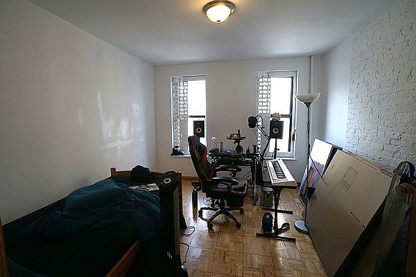 1st image of 261 E 10th St APT 9