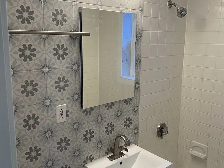 49 Westland Ave #18R — Photo 6