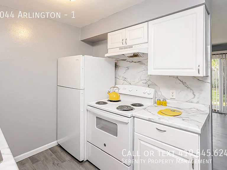 2044 Arlington Ave #1 — Photo 3