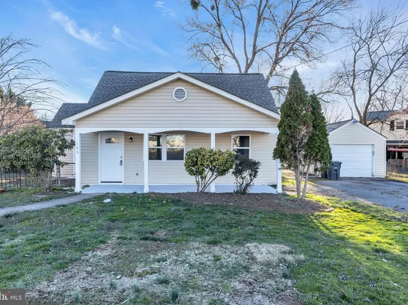 109 Cabbel Dr, Manassas Park, VA 20111