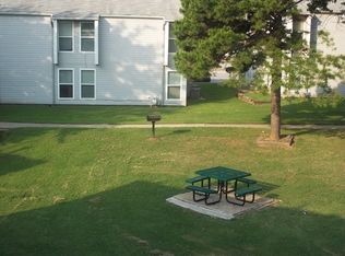 738 Plaza Dr APT E, Jenks, OK 74037