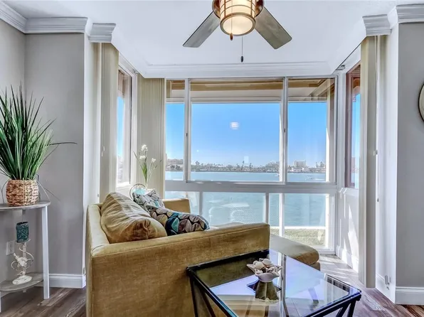 644 Island Way APT 101, Clearwater, FL 33767