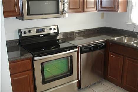 5th image of 112 E 33rd St
