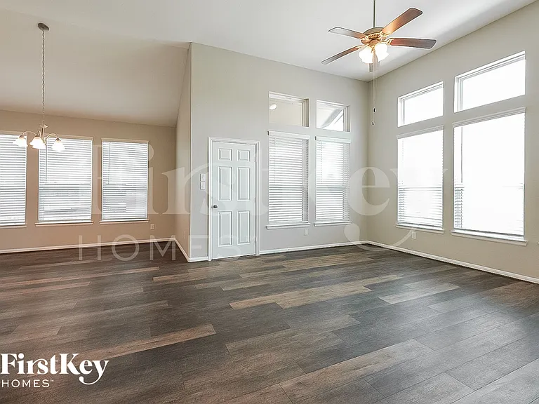 12524 Jetty Cove Dr — Photo 4