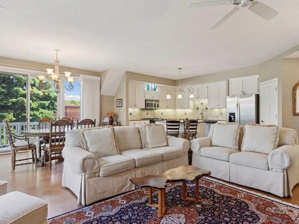 205 Mill St #S205, Excelsior, MN 55331