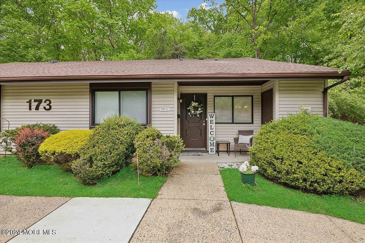 2 bed, 1158 sqft, $2,500 — Photo 1