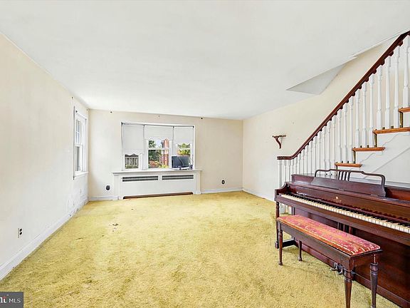 5th image of 1423 Friendship St