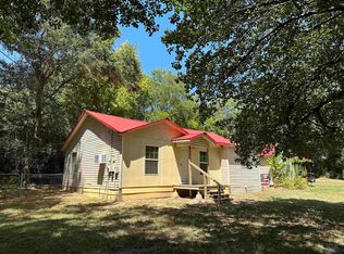 1005 Pine St, Daingerfield, TX 75638