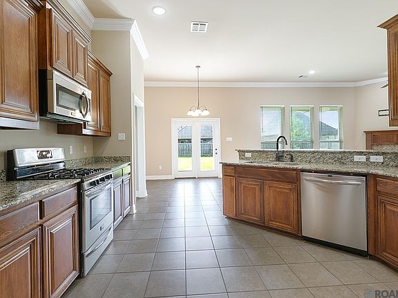 3rd image of 4864 Harbor Ln