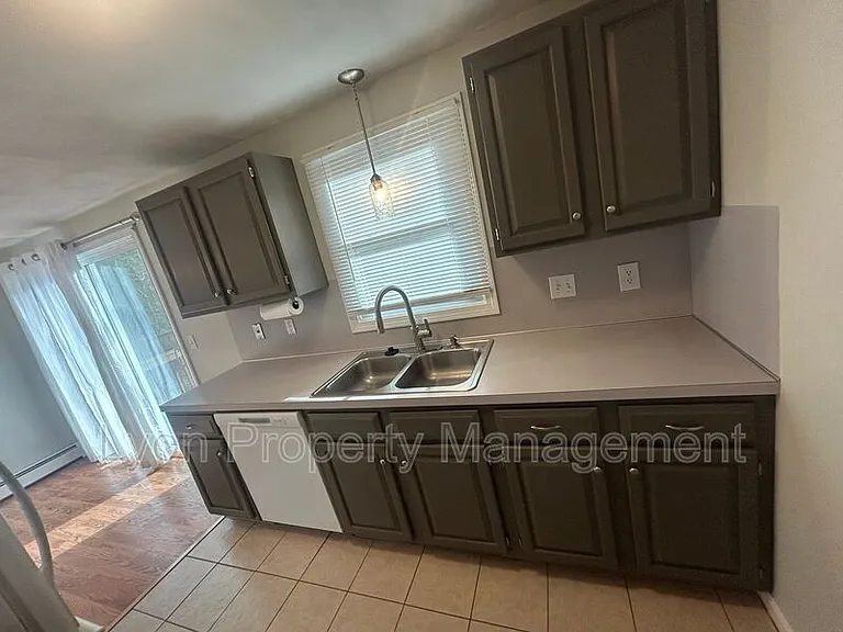 245 Mayfield Ave #3 — Photo 3