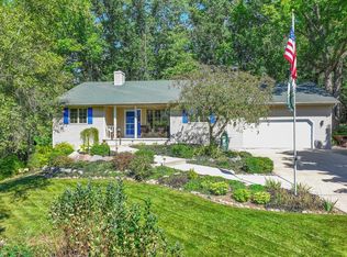 2798 S Memorial Dr, Green Bay, WI 54313