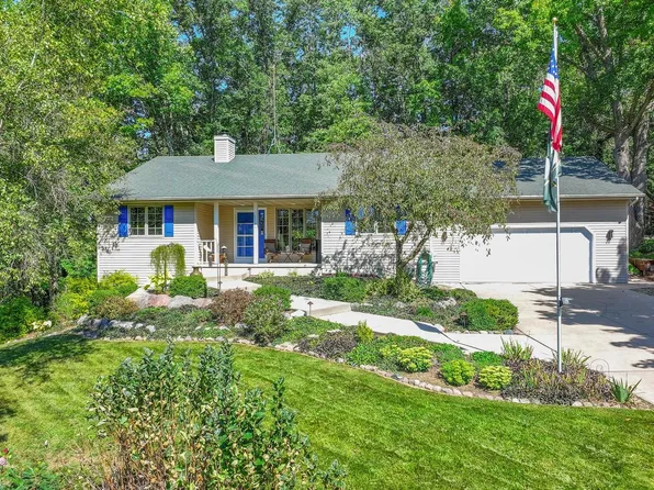 2798 S Memorial Dr, Green Bay, WI 54313