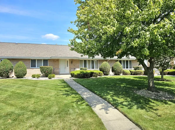 10634 Lynn Dr #9, Orland Park, IL 60467