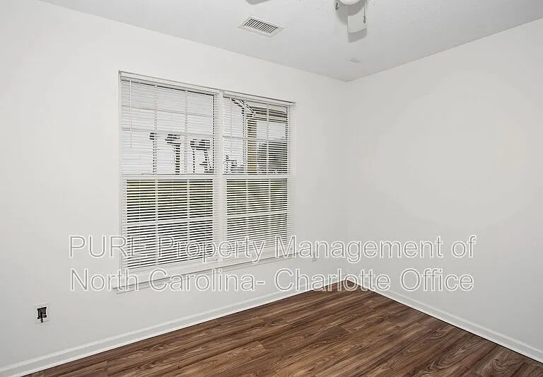2910 Bridgeville Ln — Photo 19