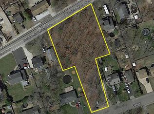 69 Colin Dr, Shirley, NY 11967