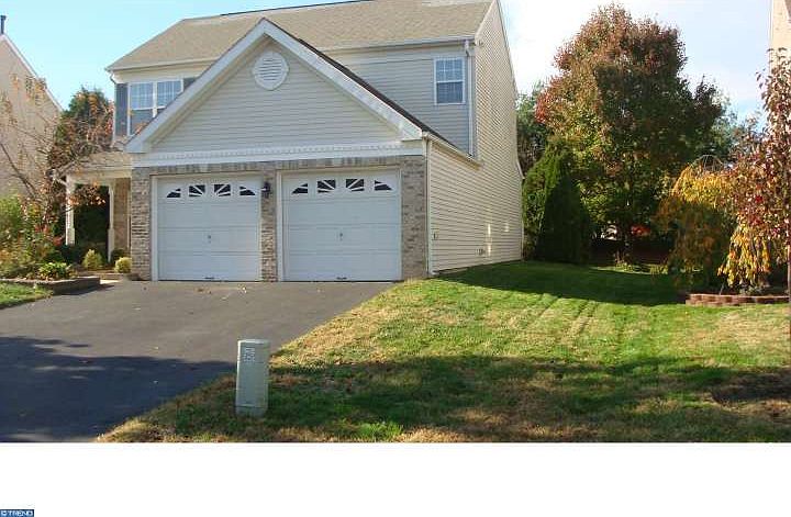 1st image of 21 Brownstone Rd