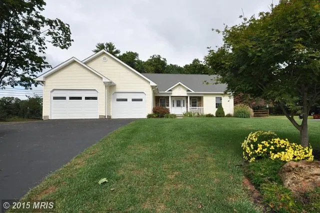1304 Heaps Rd photo 1