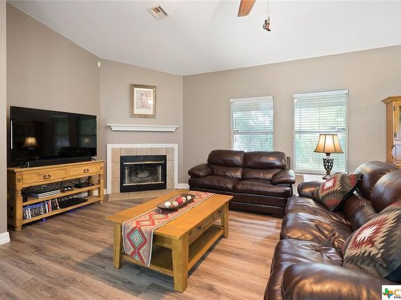 3rd image of 705 Ashley Ct