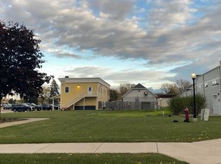 2200 Dickinson Rd #7, De Pere, WI 54115