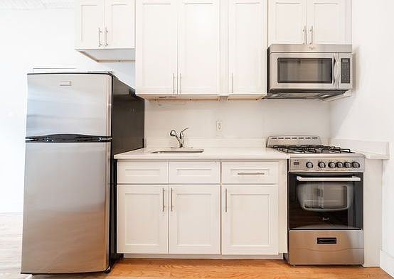 1st image of 744 Franklin Ave #1E
