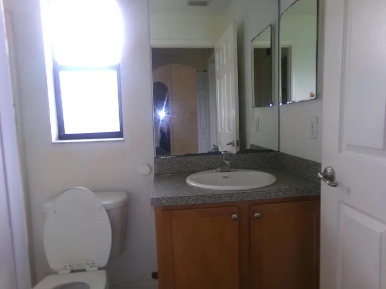 1667 SW California Blvd — Photo 5